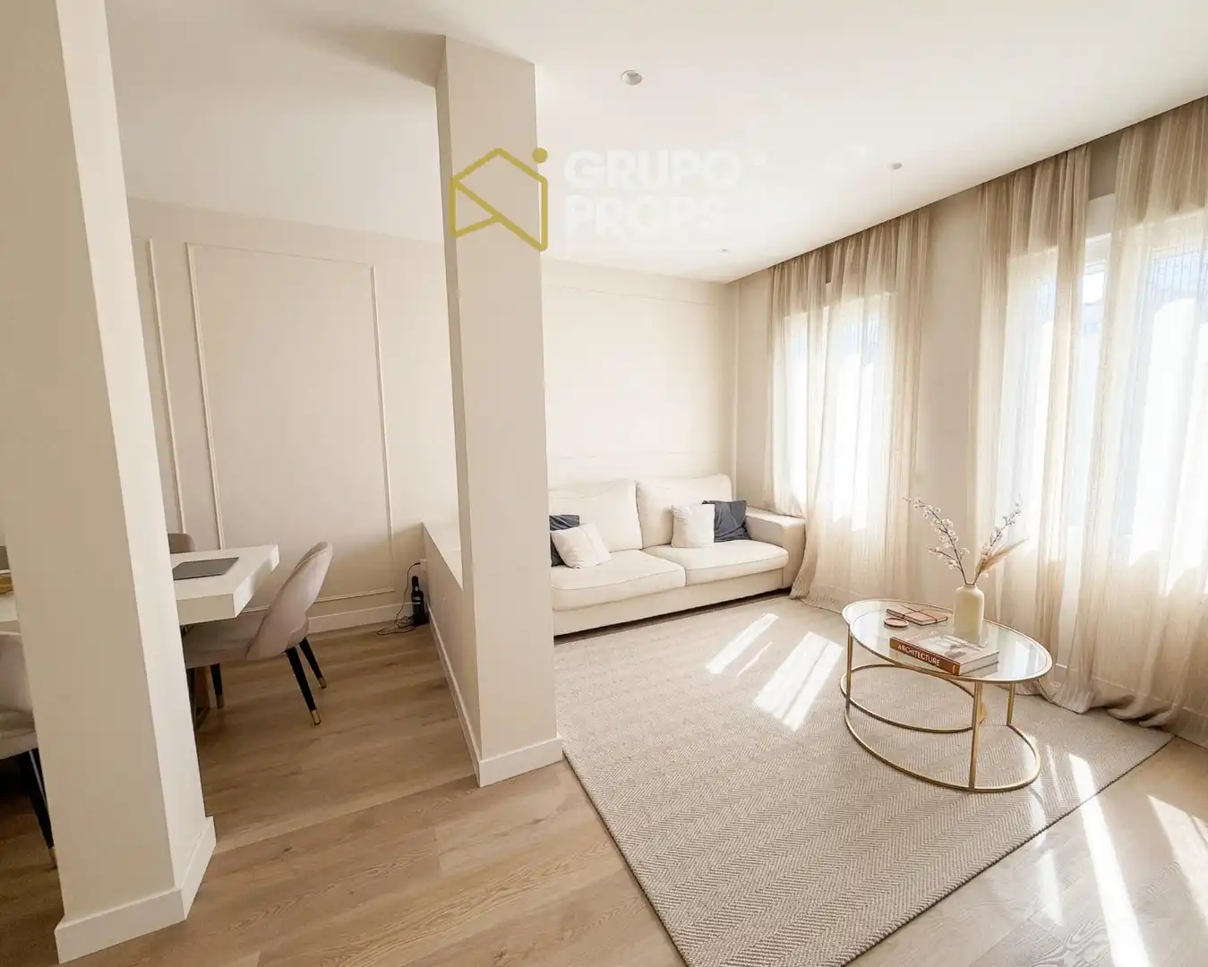 Wohnzimmer von Wohnung zum Verkauf in Madrid mit Klimaanlage und Heizung