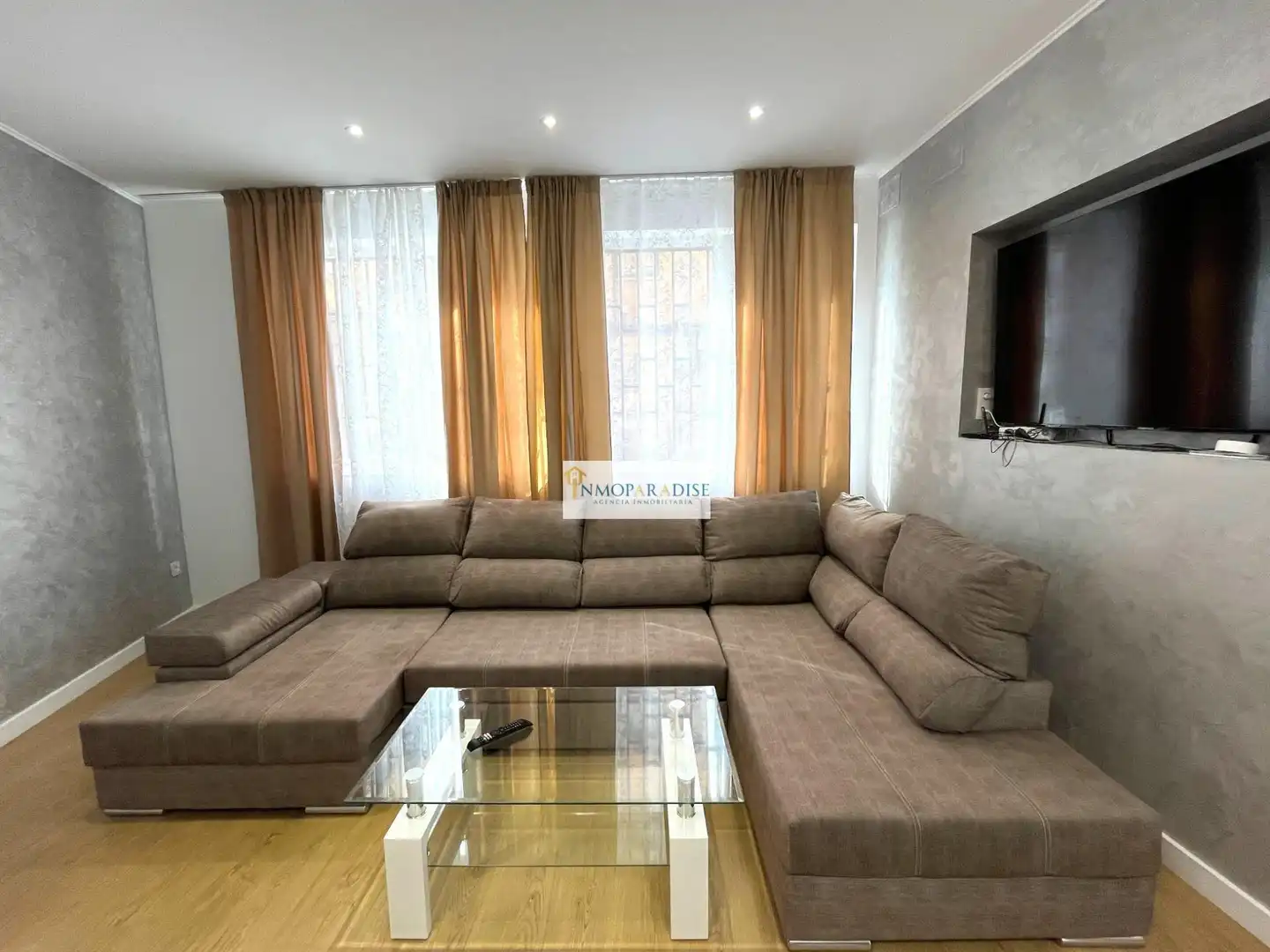 Wohnzimmer von Erdgeschoss zum Verkauf in Alicante / Alacant mit Klimaanlage, Heizung und Möbliert