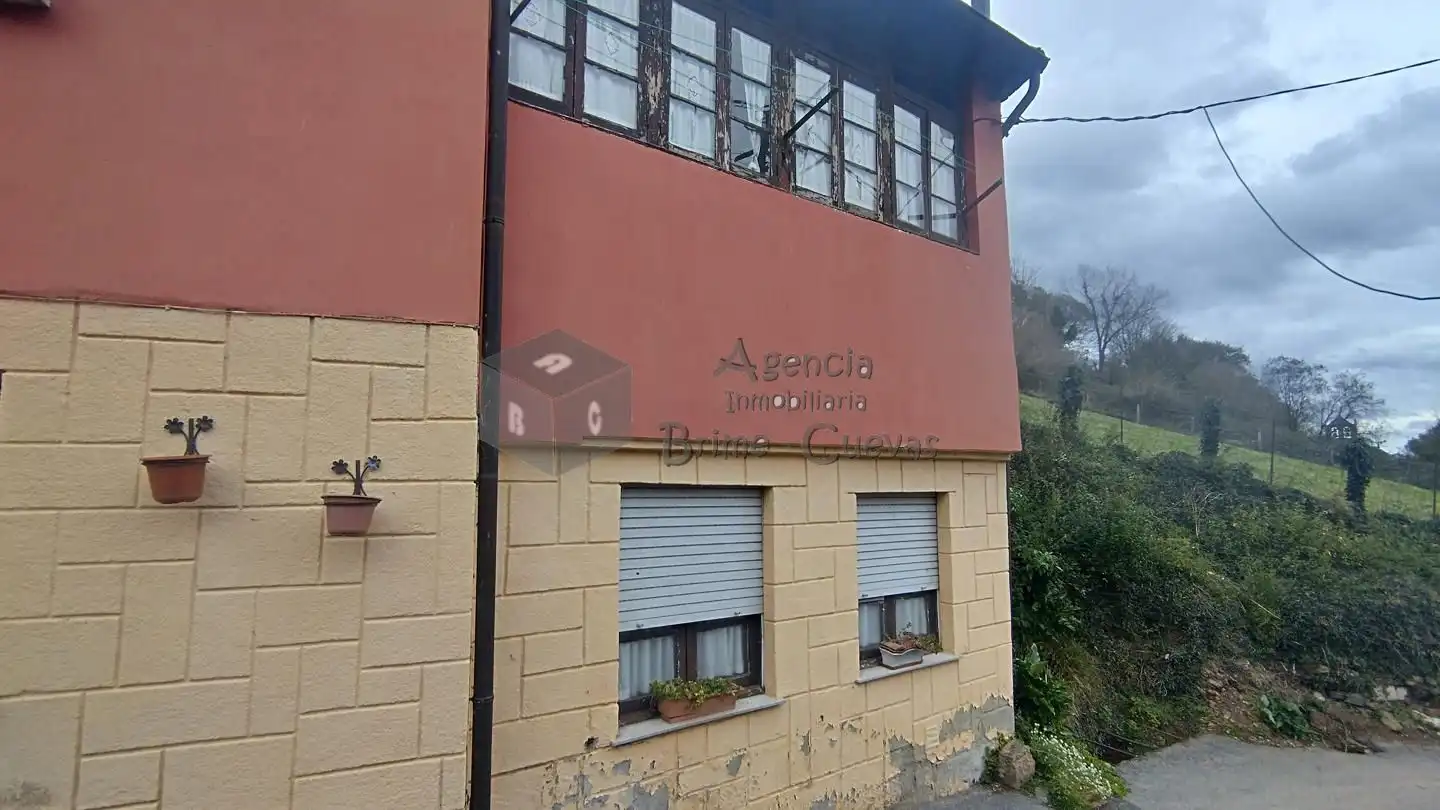 Außenansicht von Haus oder Chalet zum Verkauf in Morcín