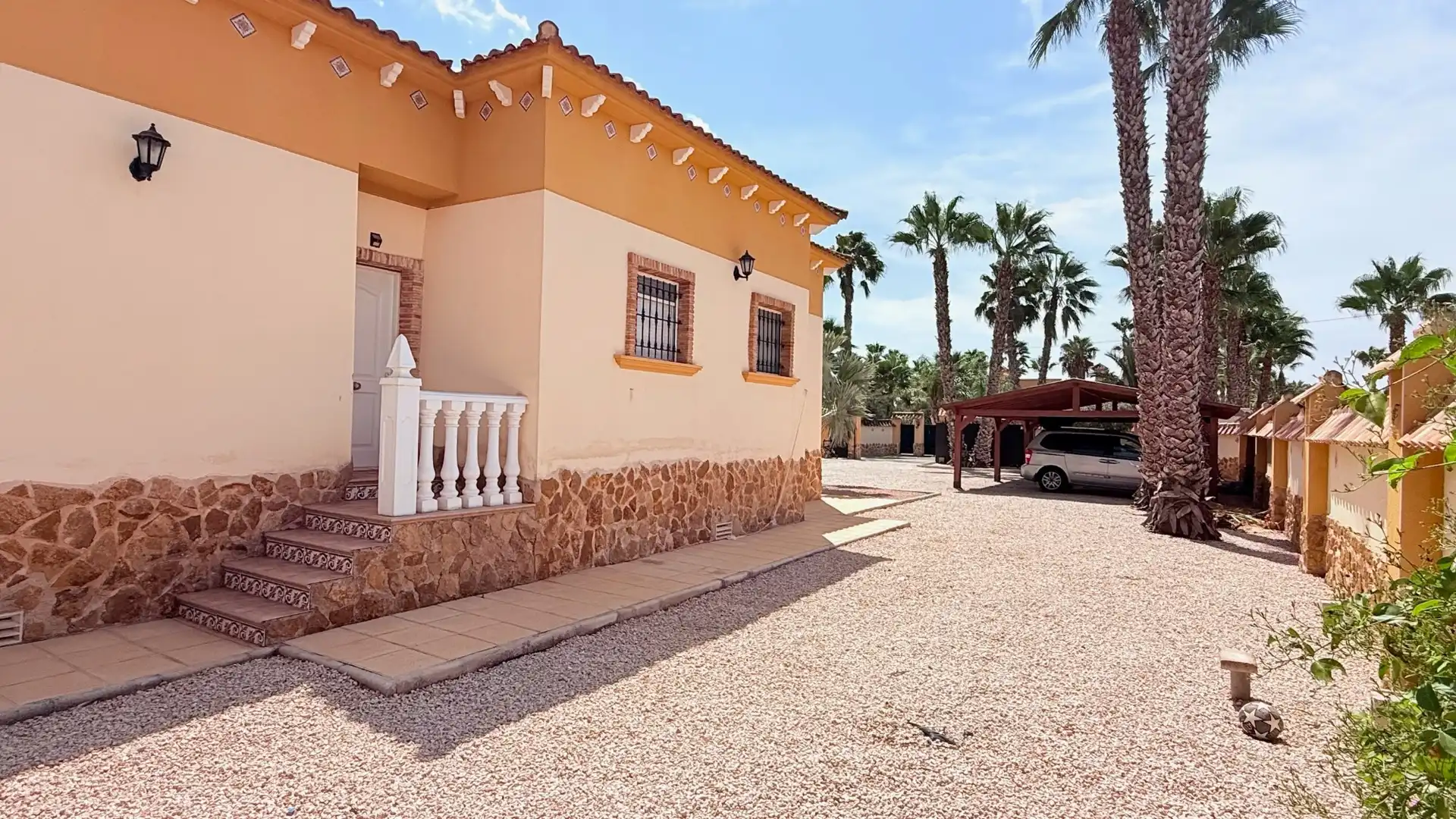Vista exterior de Casa o chalet en venta en Catral con Aire acondicionado, Calefacción y Jardín privado