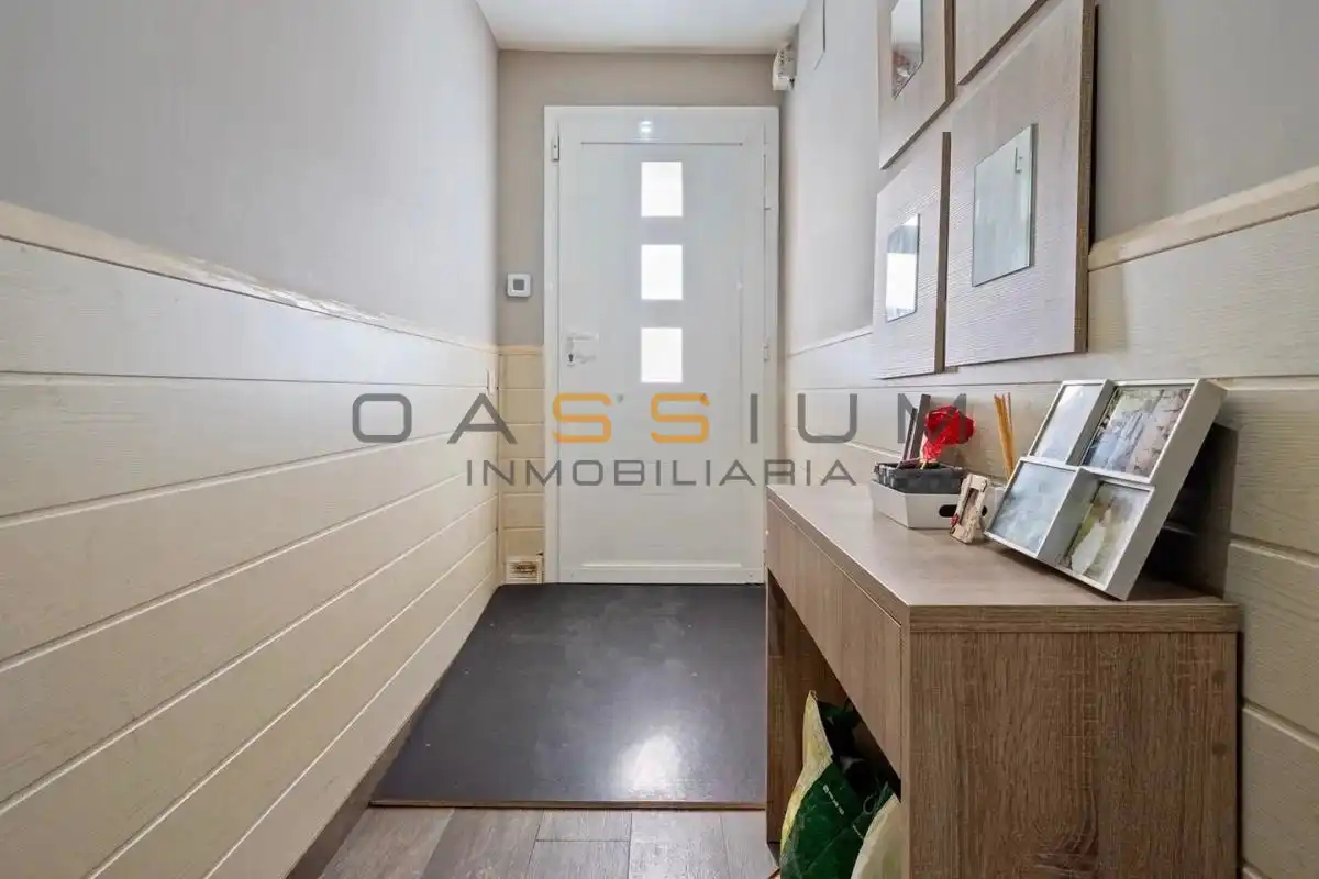 Flat for sale in Carrer Vint-I-Quatre