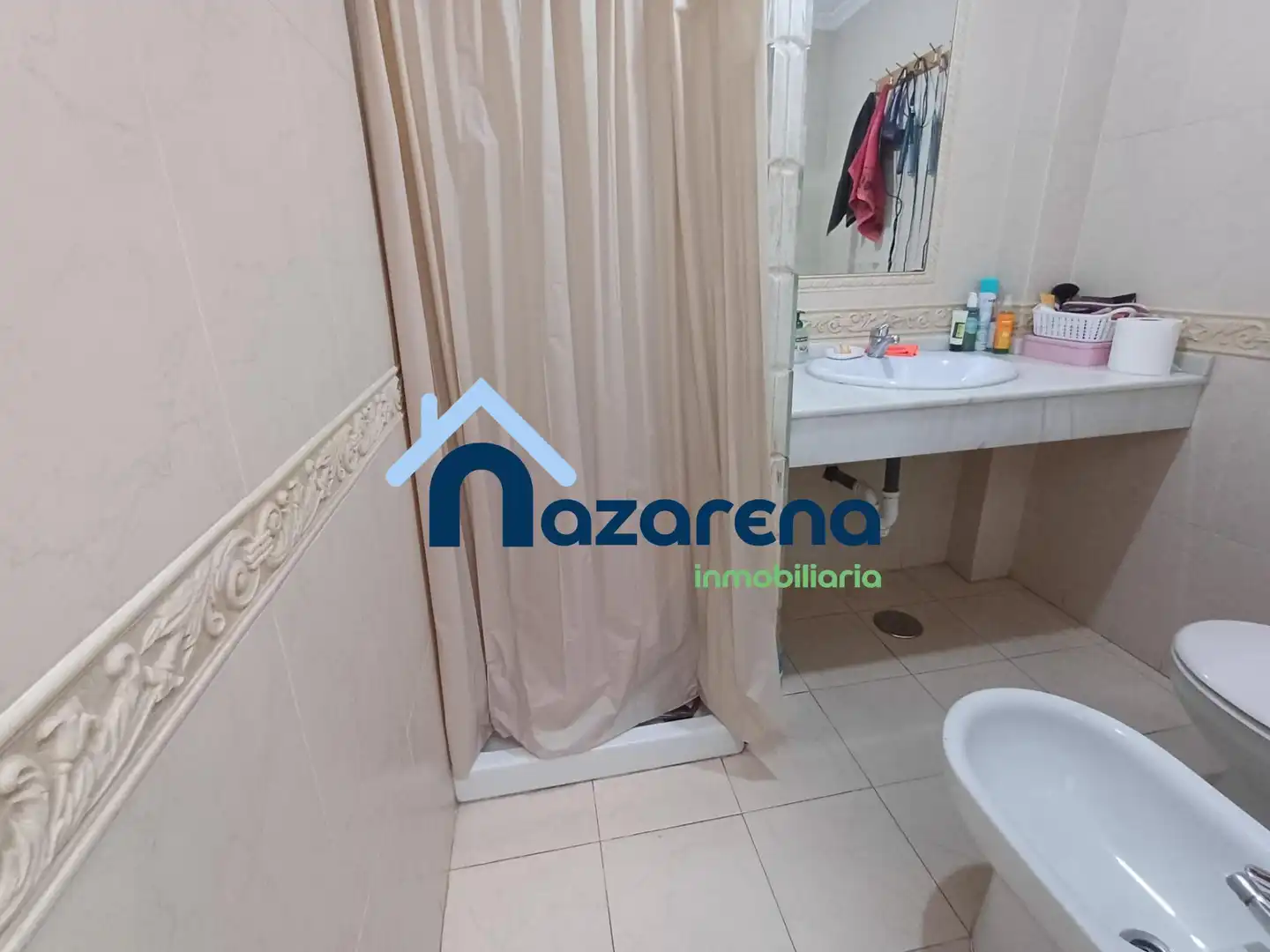 Bathroom of Houses for sale in Sevilla  with Storage room and Balcony