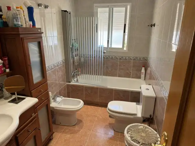 Bathroom of Attic for sale in Estepona  with Air Conditioner, Terrace and Furnished