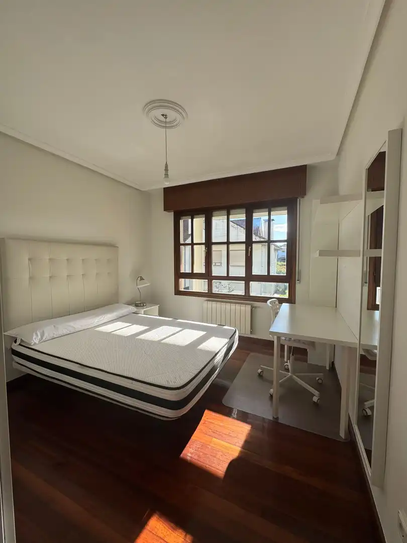 Dormitori de Casa adosada en venda en Polanco amb Calefacció, Jardí privat i Parquet
