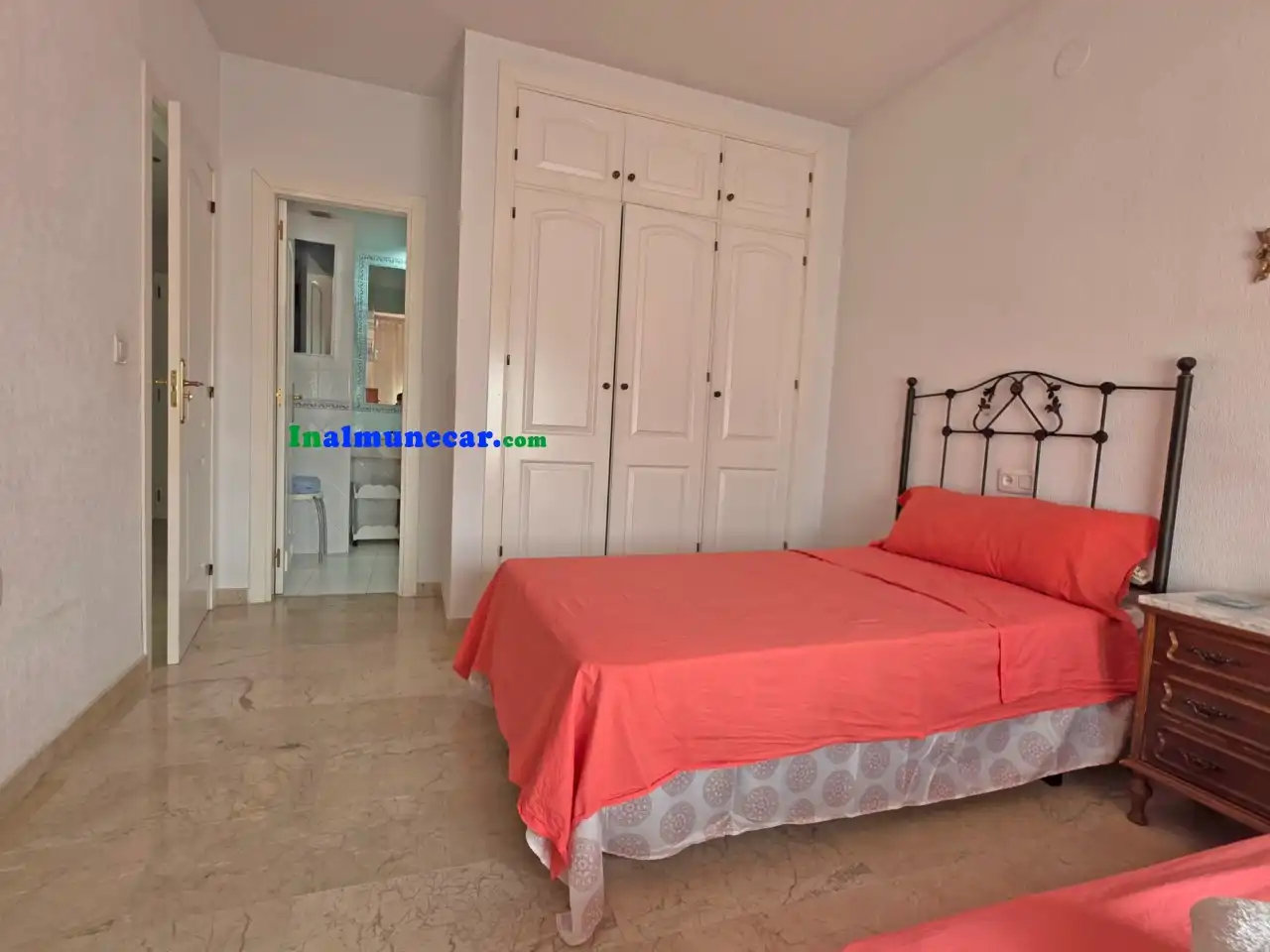 Habitación de Piso de alquiler en Almuñécar con Terraza y Piscina
