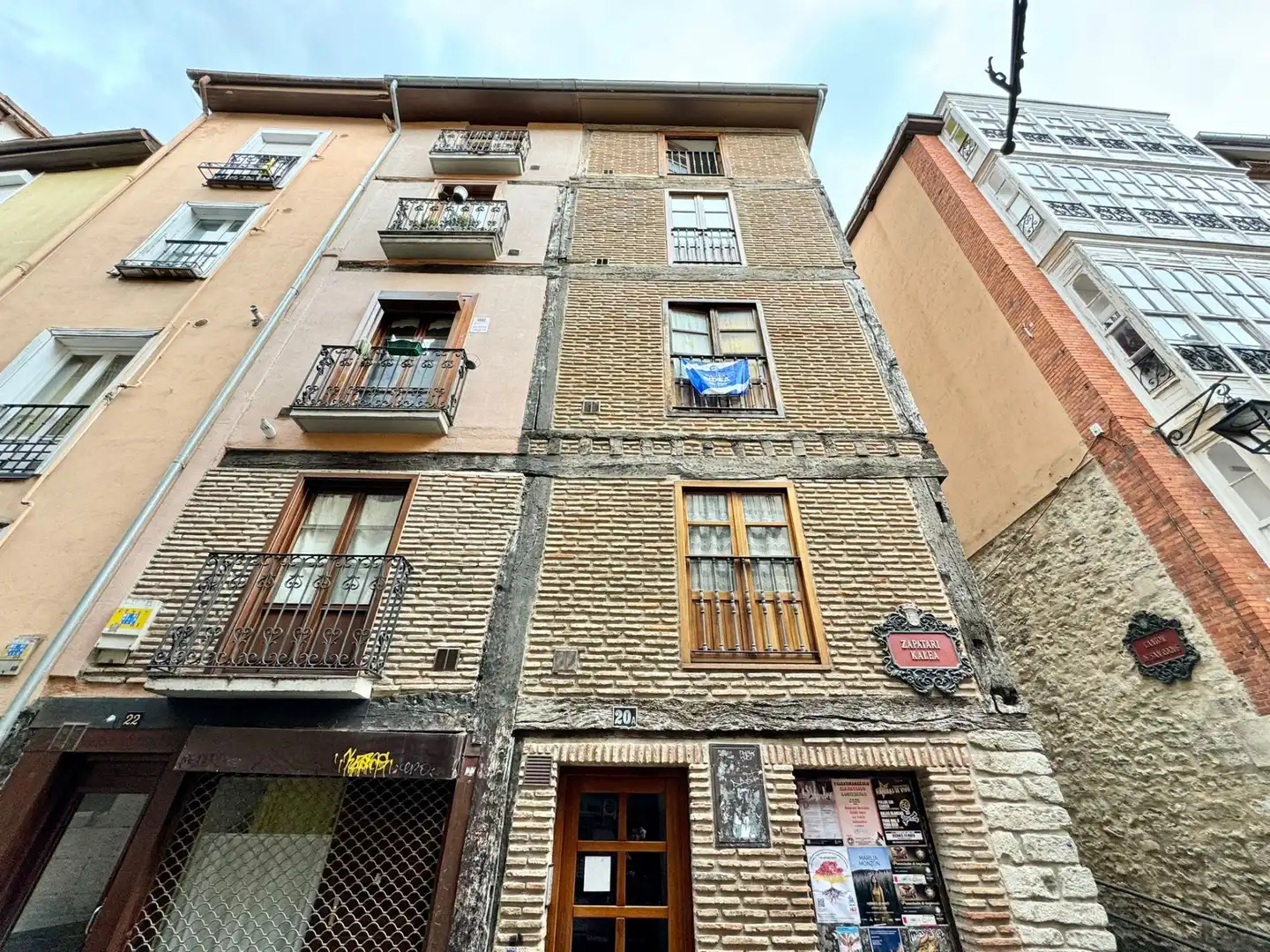 Flat for rent in Zapatari Kalea, Casco Viejo
