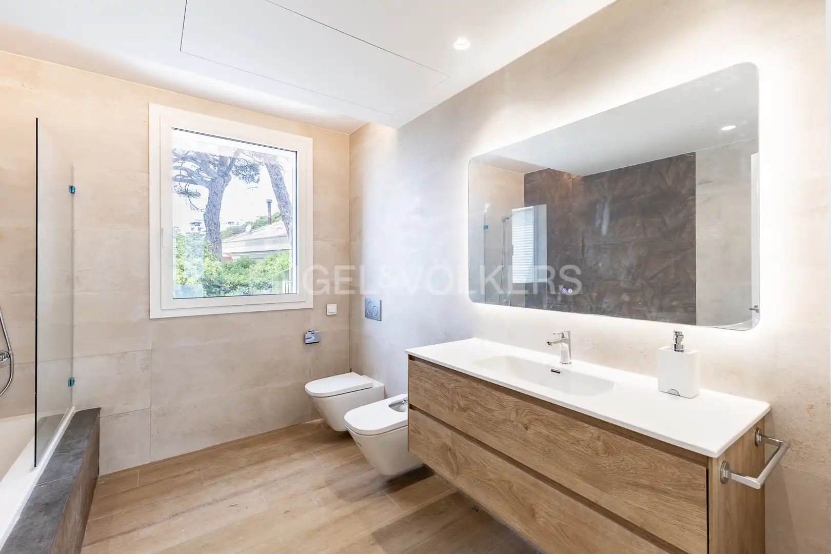 Baño de Casa o chalet en venta en Arenys de Mar con Aire acondicionado, Calefacción y Jardín privado