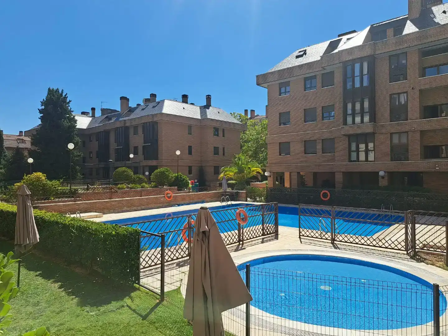 Piscina de Pis en venda en  Madrid Capital amb Aire condicionat i Piscina