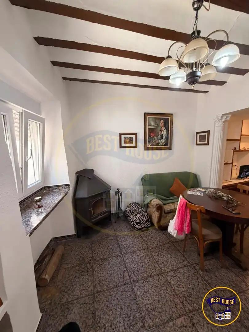 Sala d'estar de Finca rústica en venda en Altarejos amb Moblat