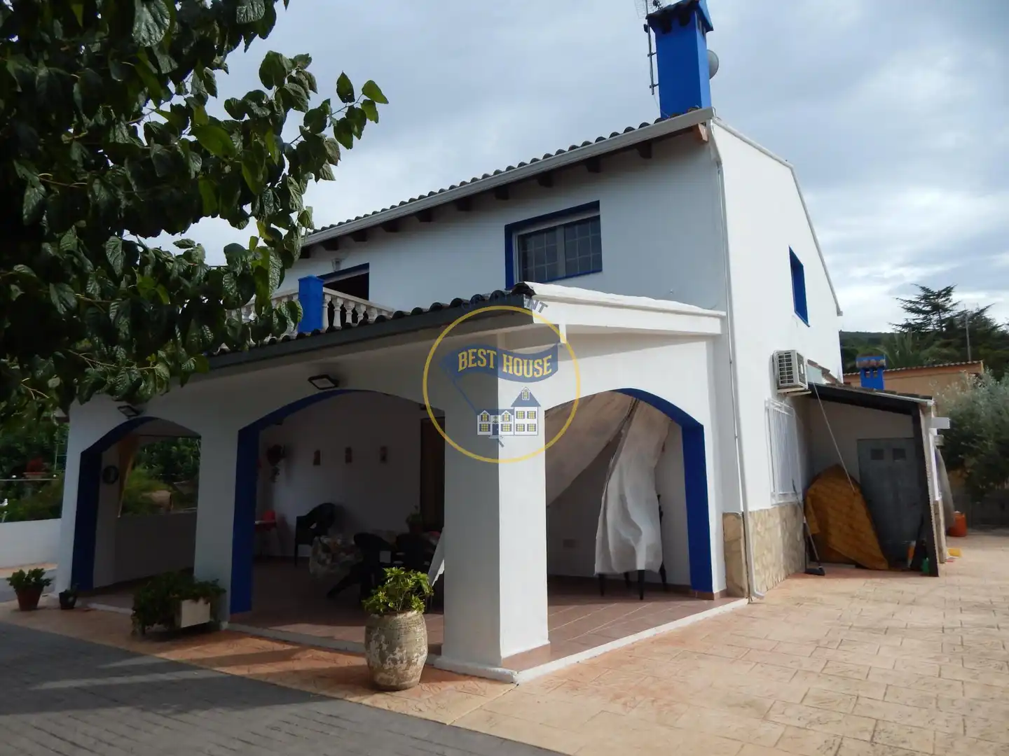 Vista exterior de Casa o xalet en venda en Ontinyent amb Calefacció, Jardí privat i Terrassa