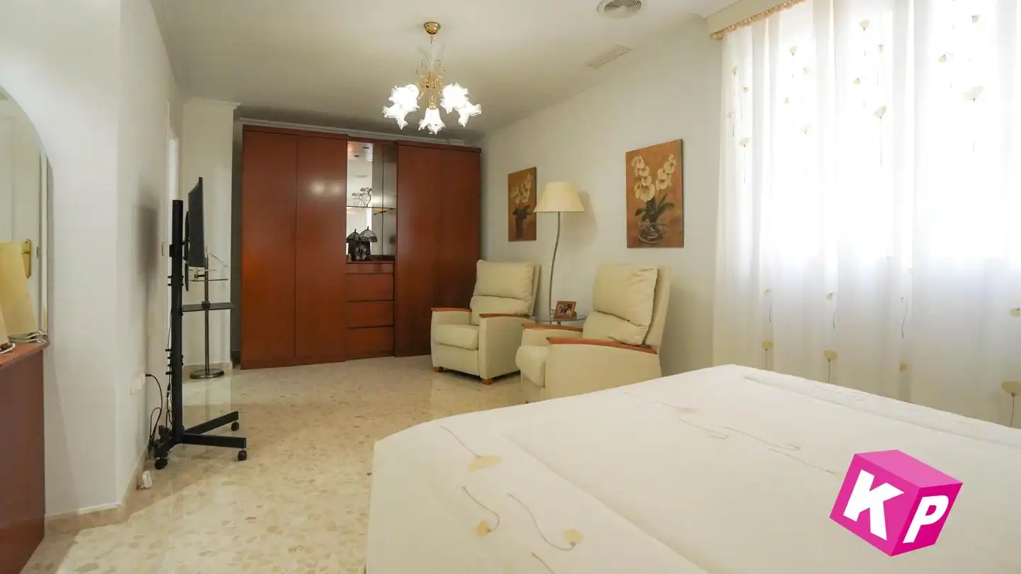 Bungalow con piscina en venta en Calle Juan Gris, imagen 25