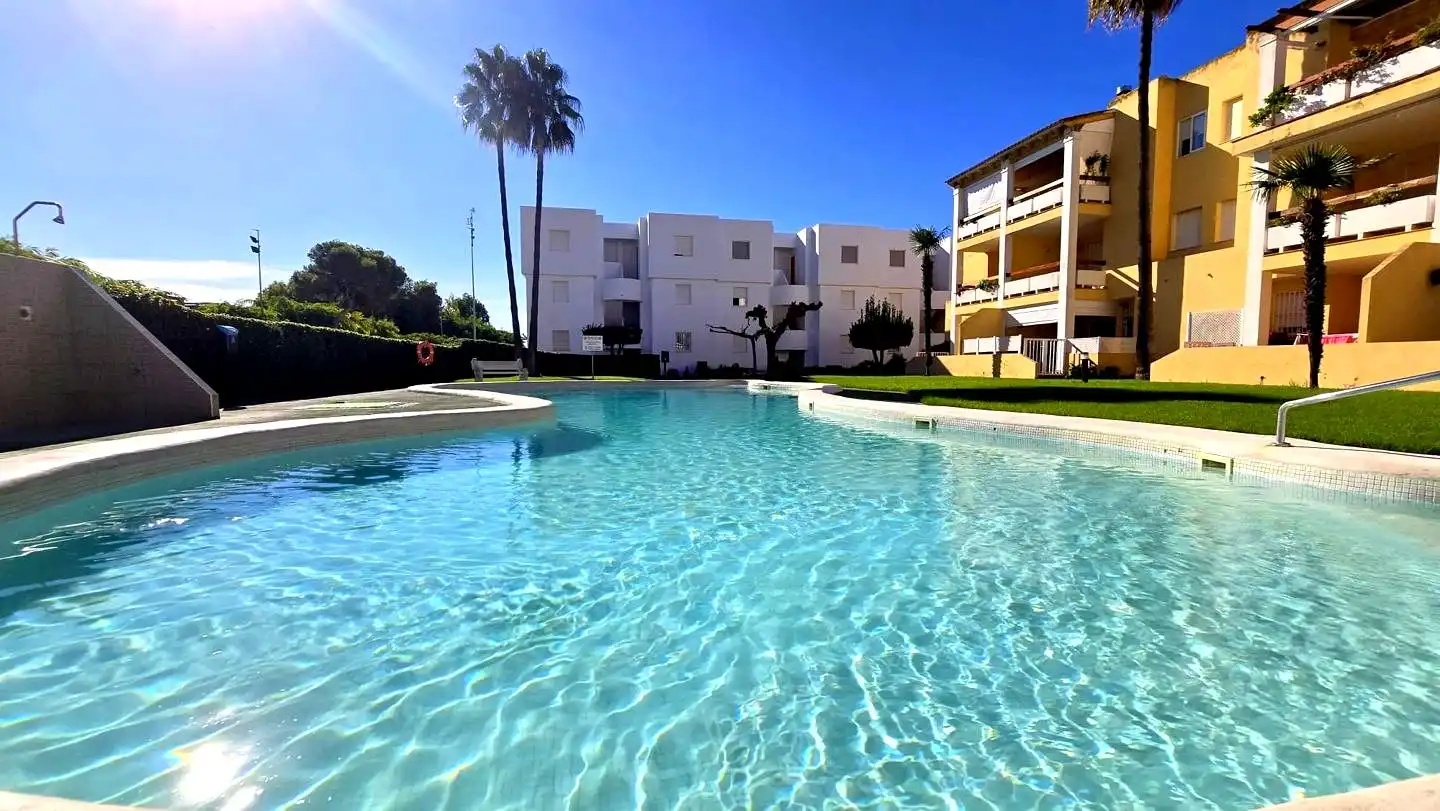 Apartamento con piscina en alquiler en Avinguda Borrons 64
