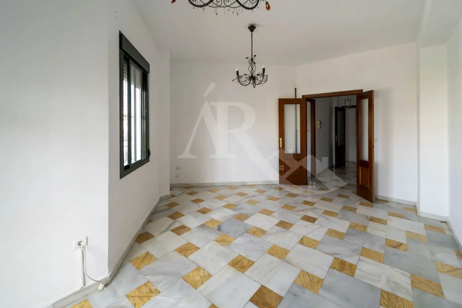 Flat for rent in Umbrete  with Air Conditioner and Terrace