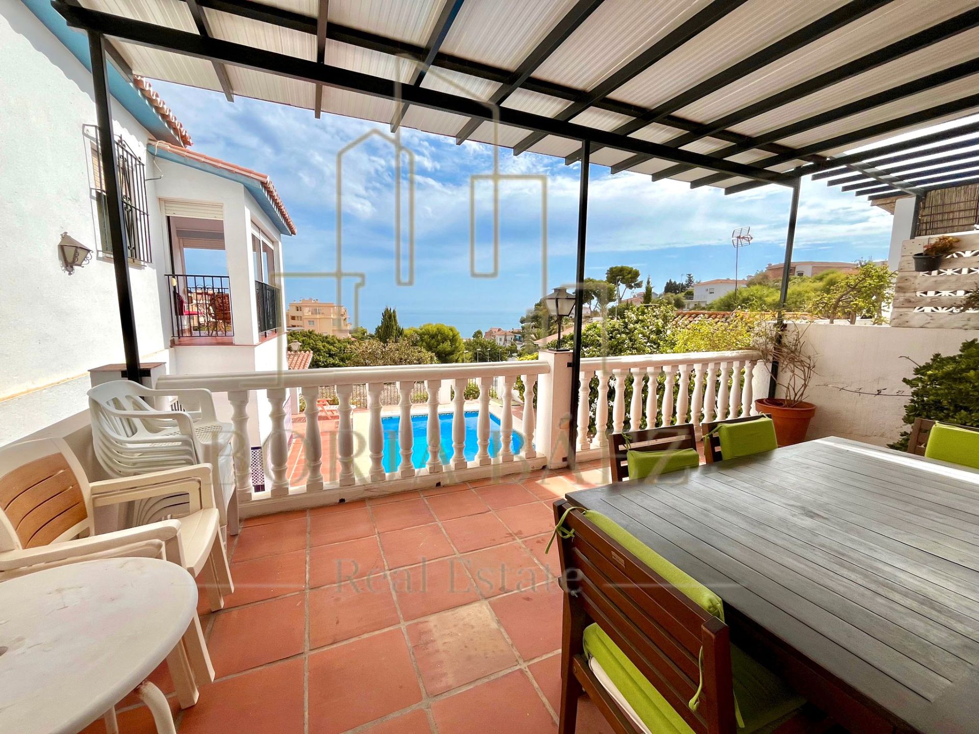 Terrassa de Casa o xalet en venda en Vélez-Málaga amb Jardí privat, Terrassa i Traster