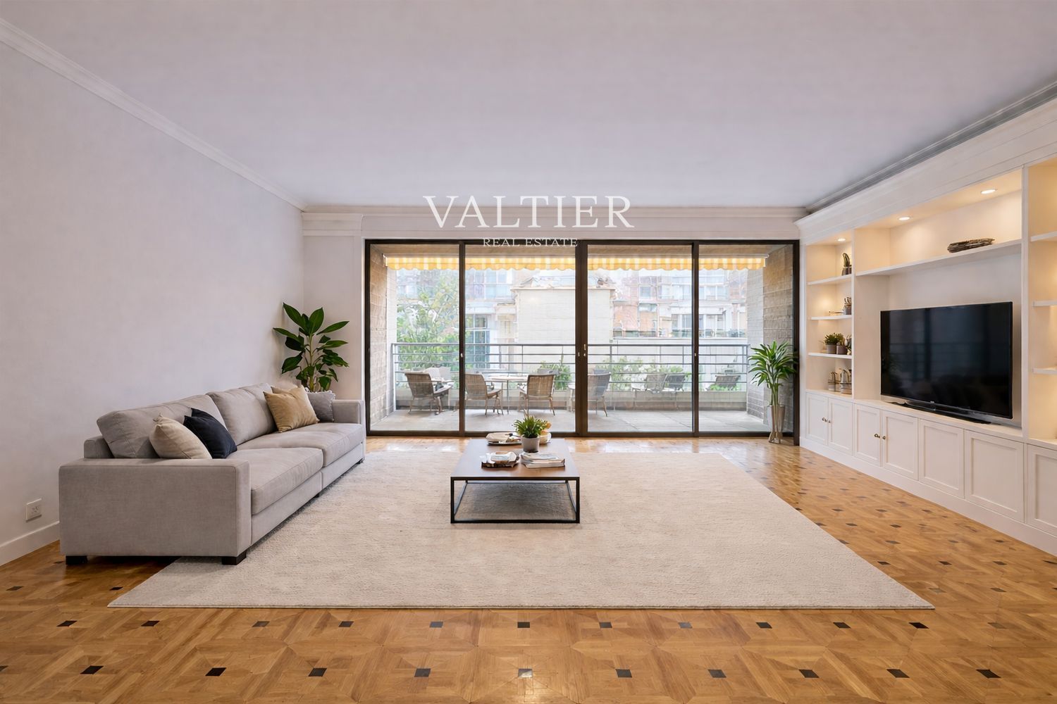 Sala d'estar de Pis de lloguer en  Madrid Capital amb Aire condicionat, Terrassa i Moblat