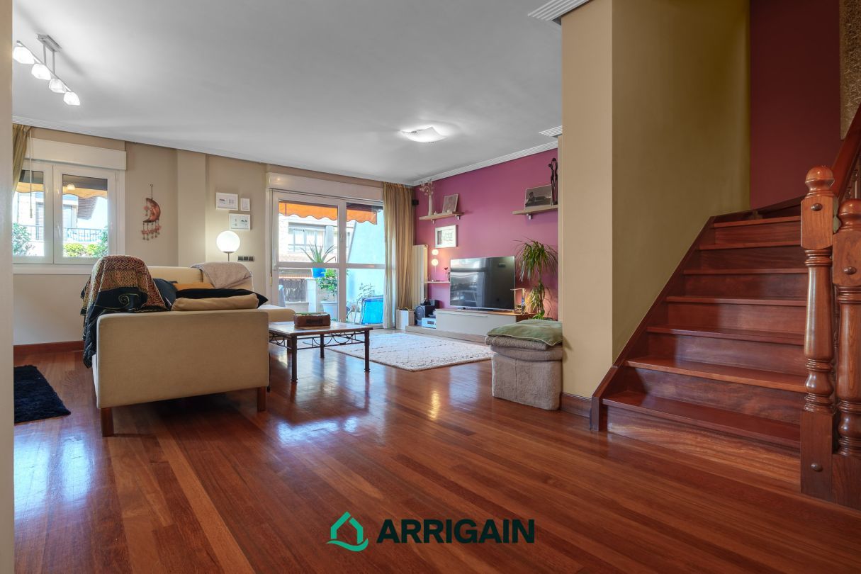 Living room of Single-family semi-detached for sale in Lasarte-Oria  with Heating, Private garden and Terrace