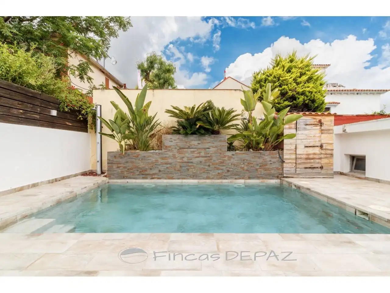 Swimming pool of Houses for sale in Castelldefels  with Air Conditioner, Heating and Private garden