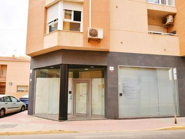 Local comercial en venda a El Ejido Ciudad