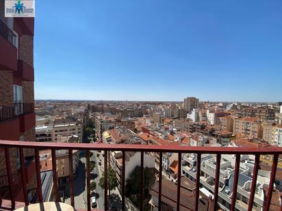 Exterior view of Flat for sale in  Albacete Capital  with Heating and Balcony