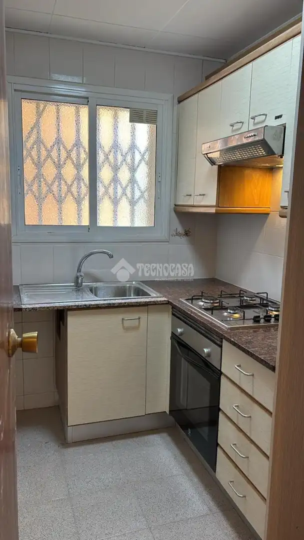 Cuina de Edifici en venda en Barcelona