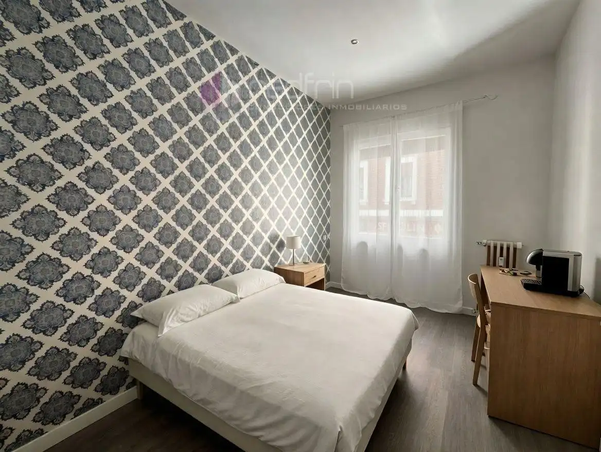 Habitación de Piso para compartir en Madrid con Aire acondicionado y Amueblado