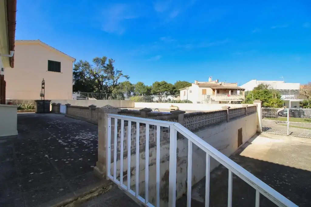 Vista exterior de Casa o xalet en venda en Alcúdia amb Jardí privat, Terrassa i Traster