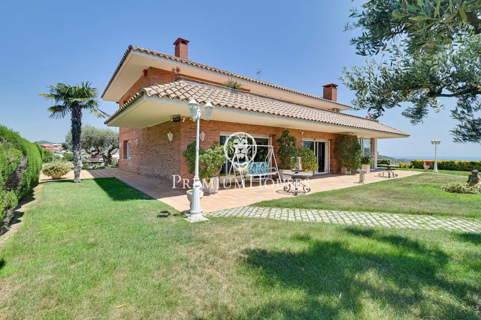 Vista exterior de Casa o xalet de lloguer en Argentona amb Calefacció, Jardí privat i Terrassa