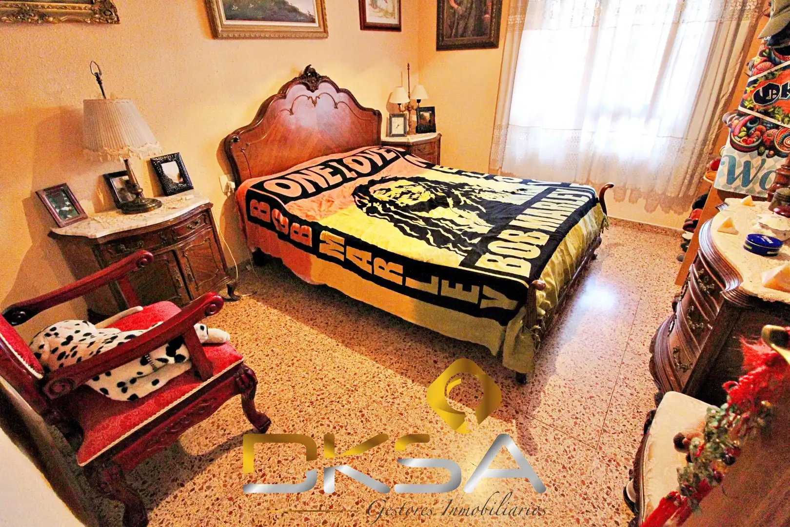 Habitación de Piso en venta en Castellón de la Plana / Castelló de la Plana con Terraza, Amueblado y Balcón