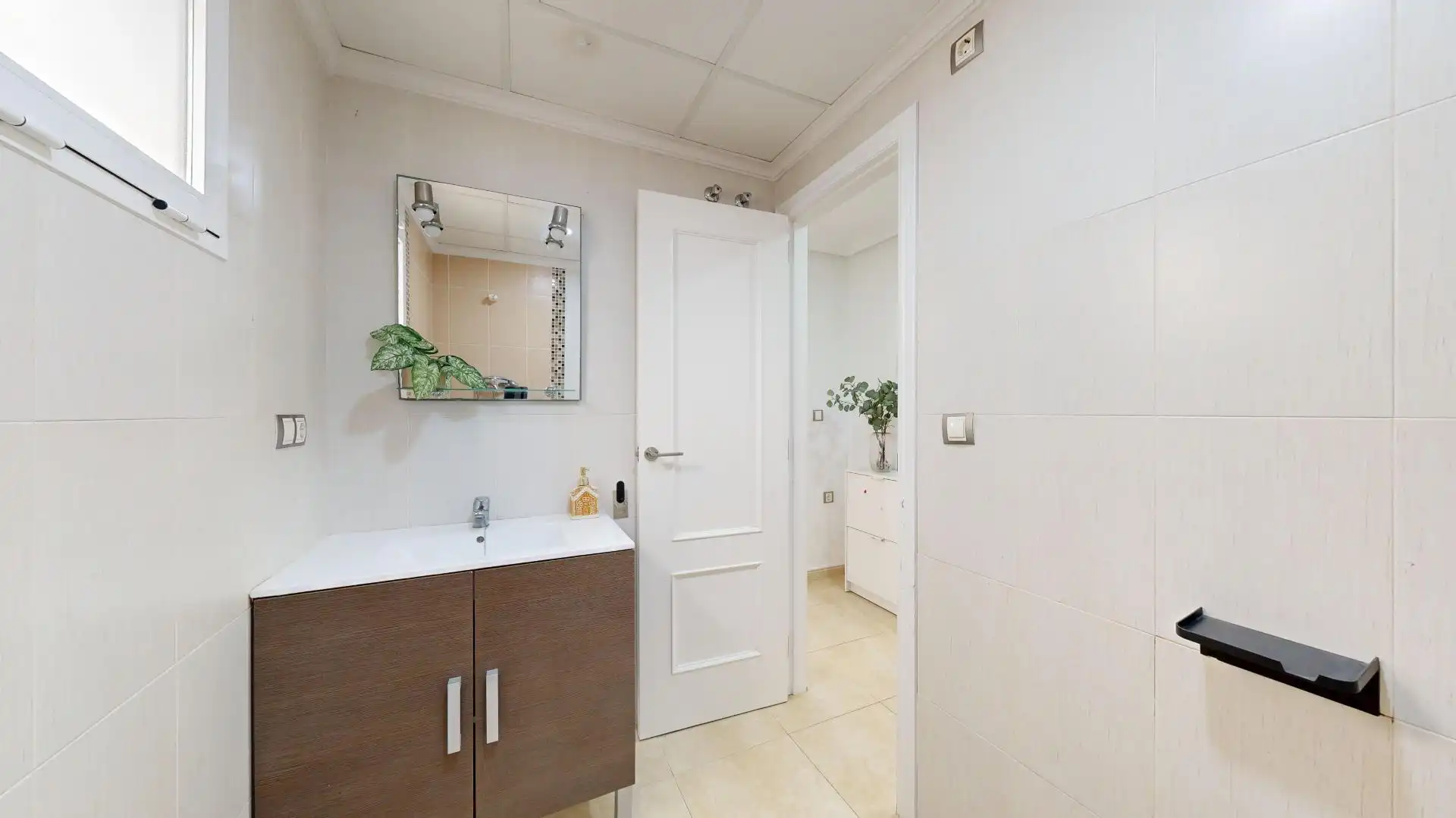 Bany de Apartament en venda en Los Montesinos amb Aire condicionat, Moblat i Piscina comunitària