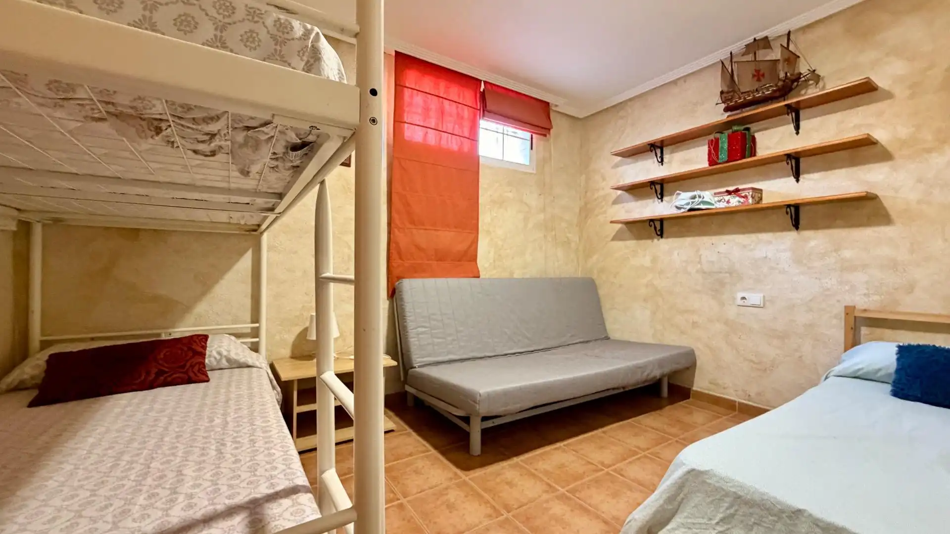 Bedroom of Houses for sale in Elche / Elx  with Air Conditioner, Heating and Terrace