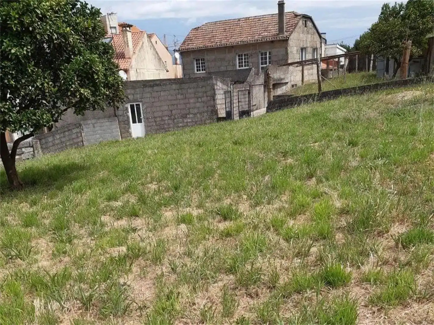 Casa o xalet en venda en Pontevedra Capital  amb Jardí privat