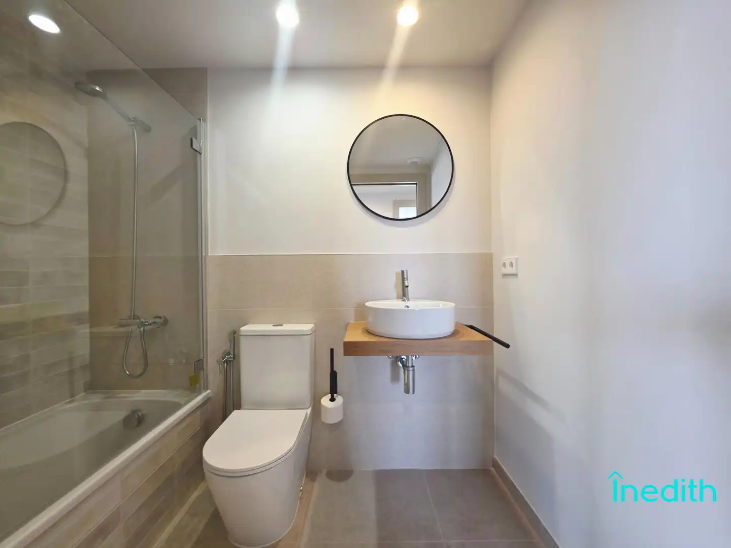 Baño de Piso en venta en Sant Pere de Ribes con Aire acondicionado, Calefacción y Jardín privado