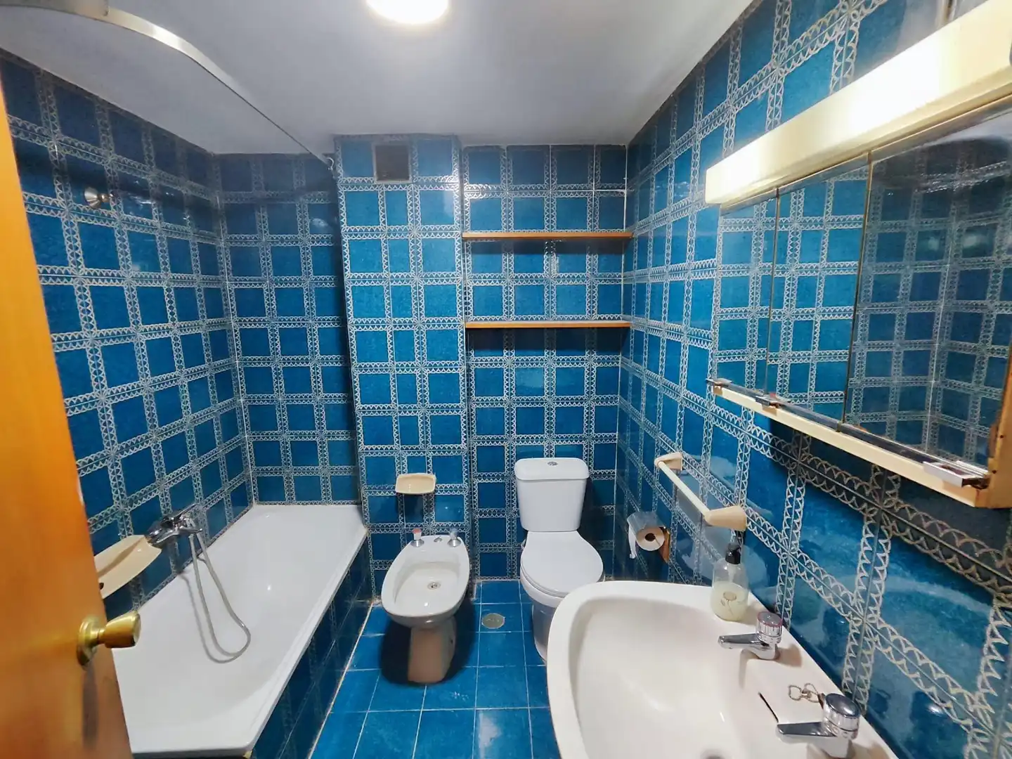 Badezimmer von Wohnung zur Miete in Granada