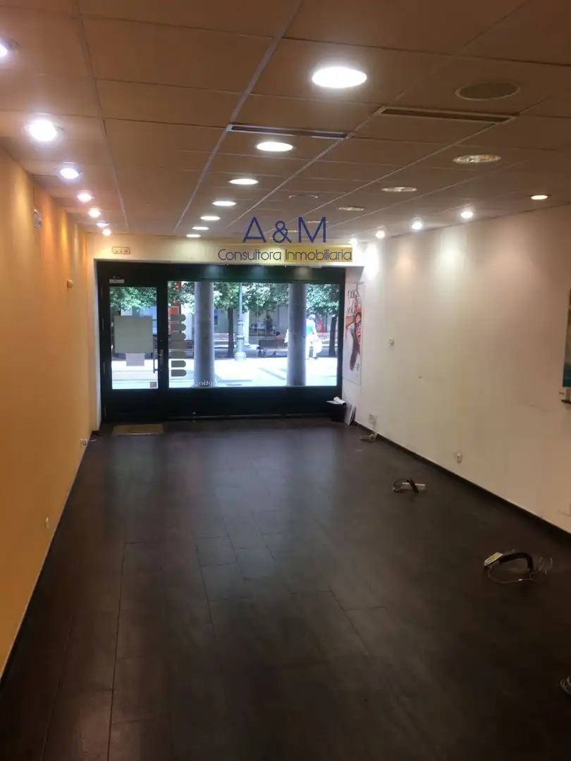 Local comercial de lloguer a calle Ferrari, imagen 6