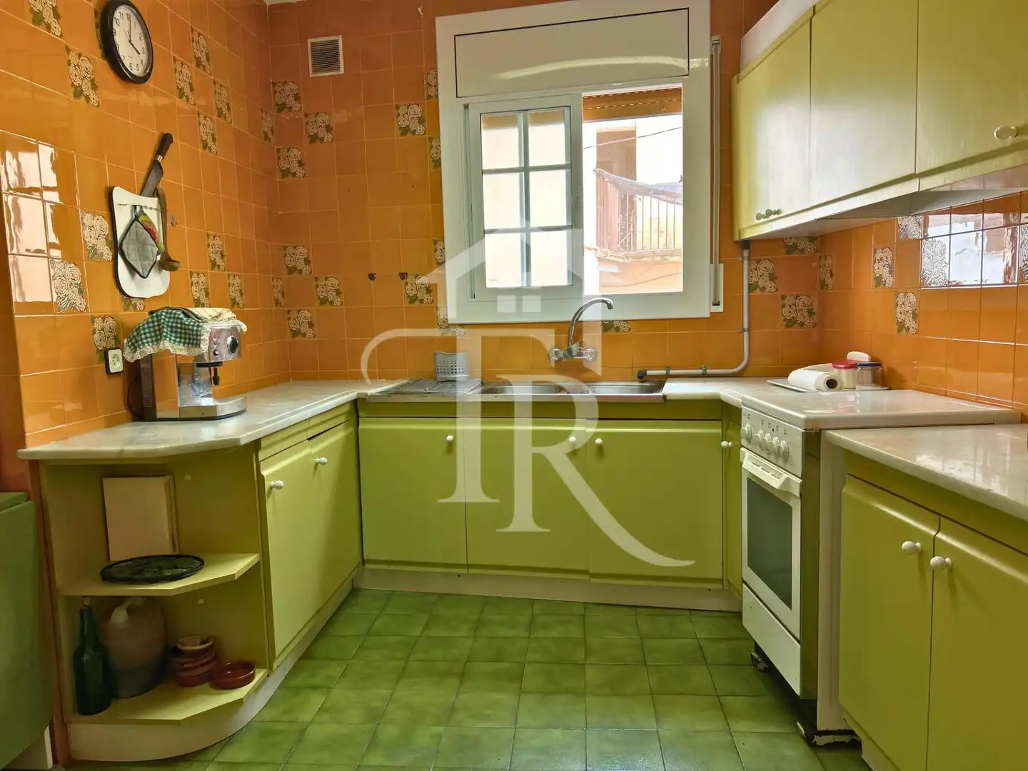 Cuina de Casa adosada en venda en Bonastre amb Aire condicionat, Terrassa i Traster