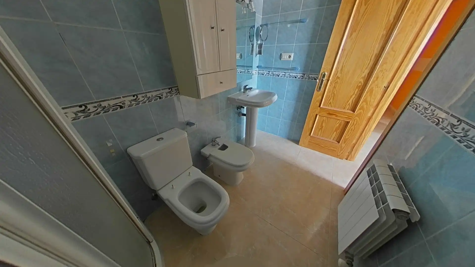 Bany de Apartament en venda en El Tiemblo  amb Calefacció i Balcó