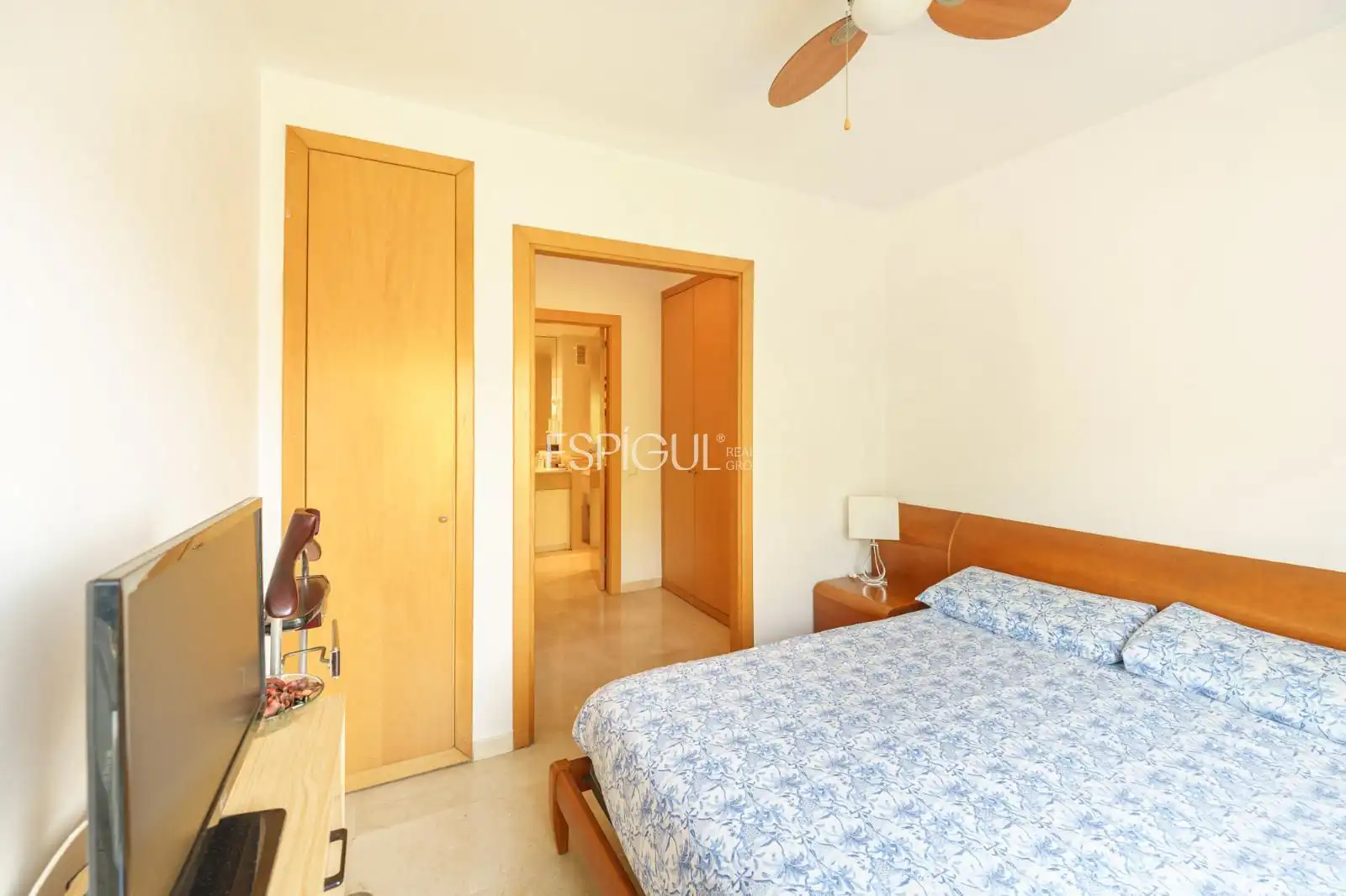 Habitación de Casa adosada en venta en Tiana con Calefacción, Jardín privado y Parquet