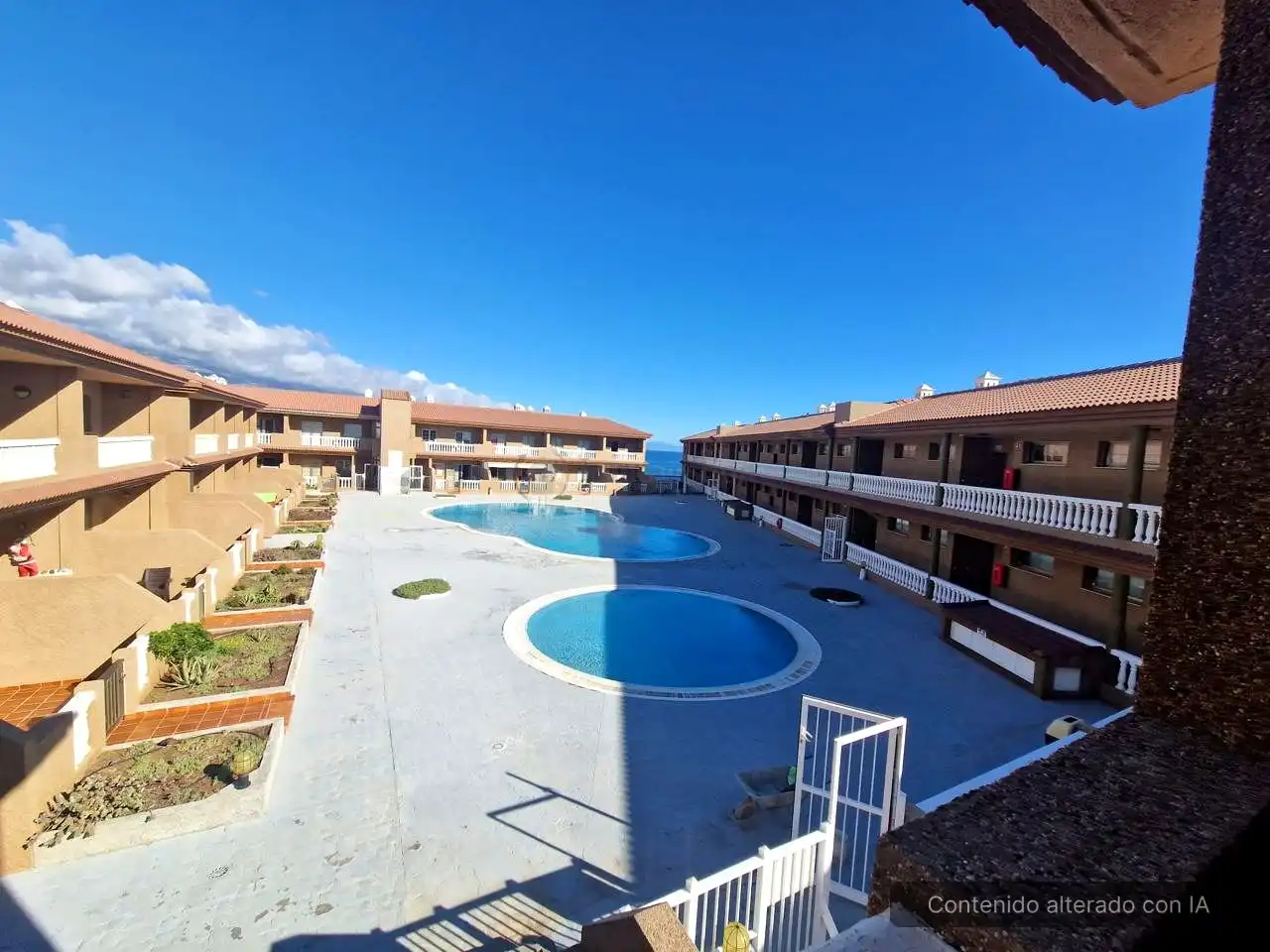 Swimming pool of Flat for rent in Arico  with Furnished, Internet and Community pool