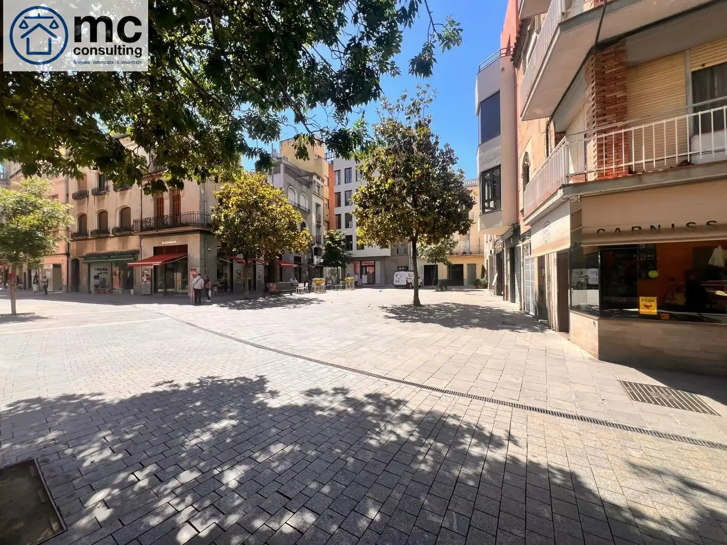 Vista exterior de Edifici en venda en Granollers