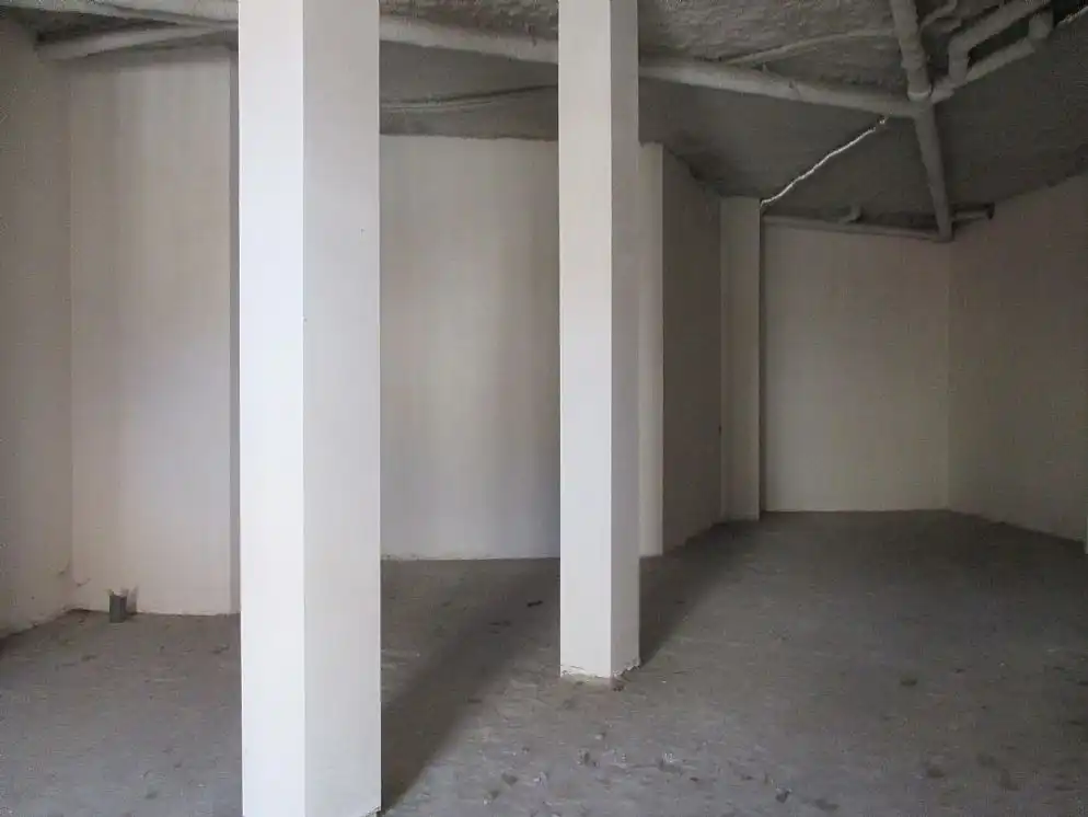 Local comercial en venda a CL RONDA DE PUENTE SECO, imagen 2