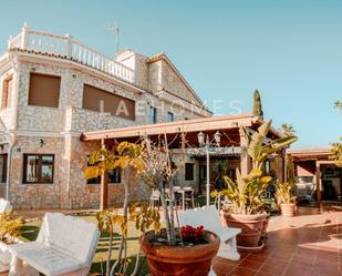 Vista exterior de Casa o xalet en venda en Vélez-Málaga amb Aire condicionat, Terrassa i Traster