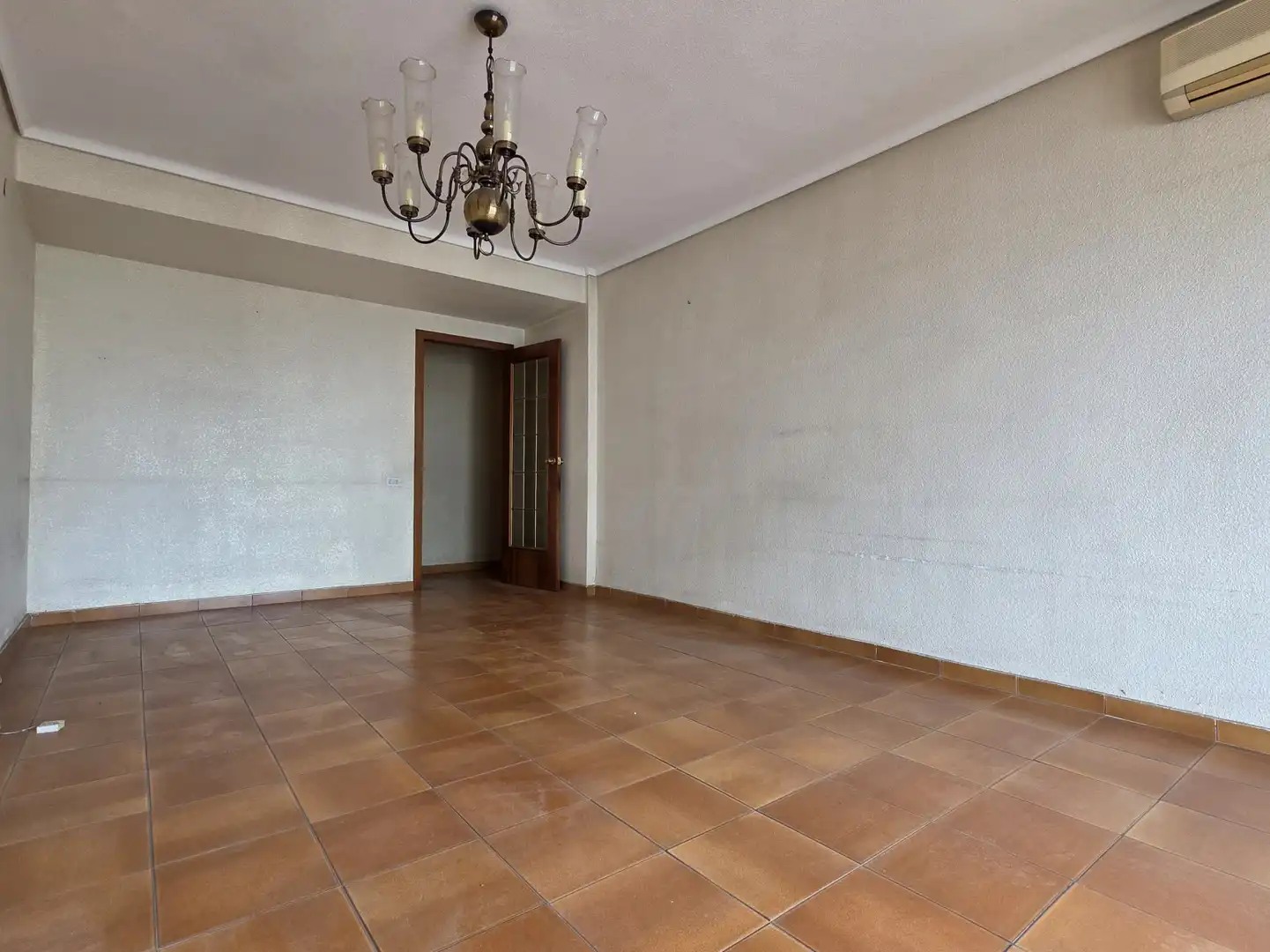 Comedor de Piso en venta en Castellón de la Plana / Castelló de la Plana con Balcón