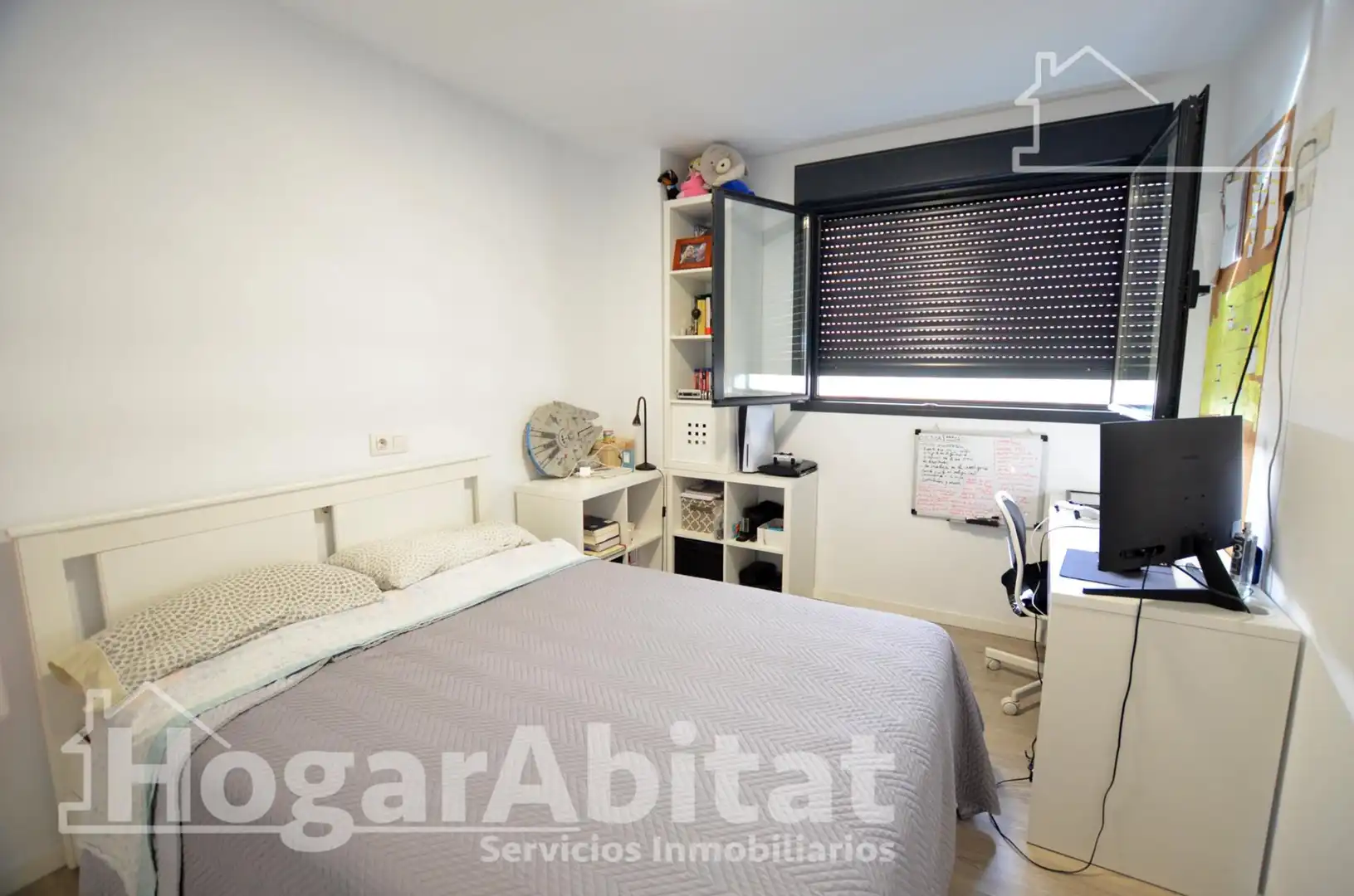 Habitación de Piso en venta en Alicante / Alacant con Aire acondicionado, Calefacción y Jardín privado