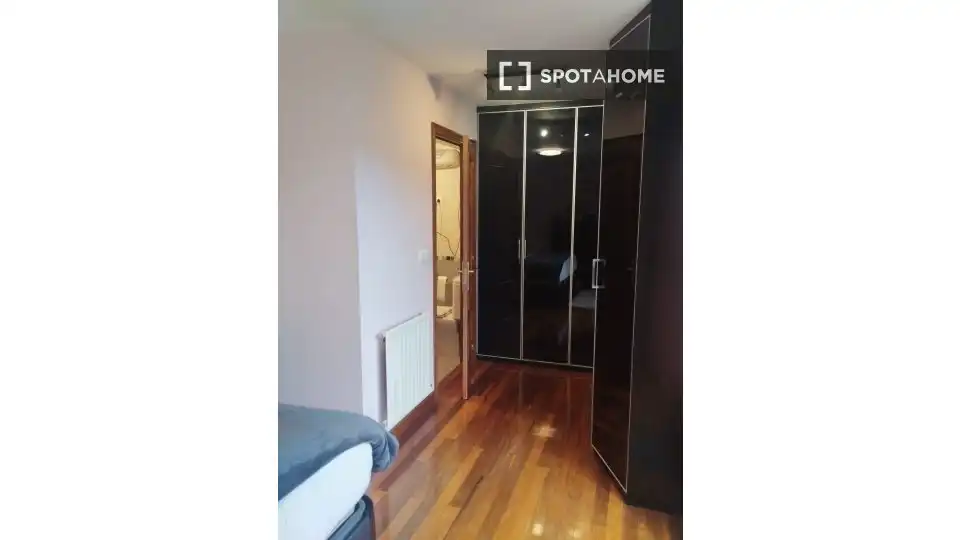Habitación de Apartamento para compartir en Areatza con Aire acondicionado, Calefacción y Terraza