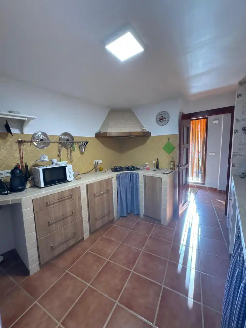 Cuina de Casa o xalet en venda en Villagarcía del Llano amb Calefacció i Traster