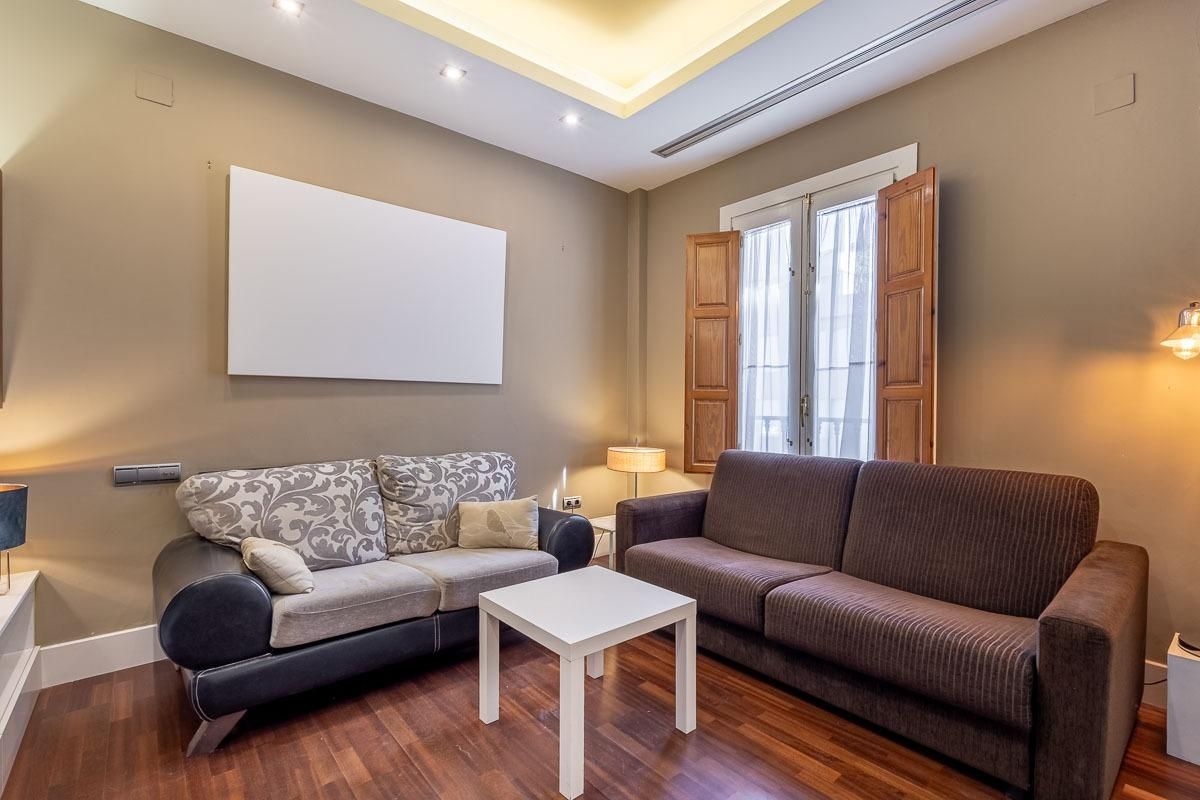 Living room of Flat for sale in  Granada Capital  with Heating and Balcony