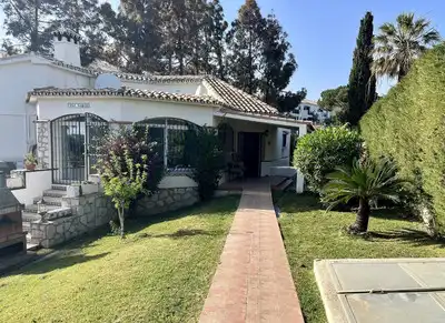 Chalet con piscina en venta en El Faro de Calaburra - Chaparral, imagen 19
