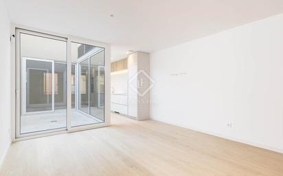 Pis en venda en  Barcelona Capital amb Aire condicionat, Jardí privat i Terrassa