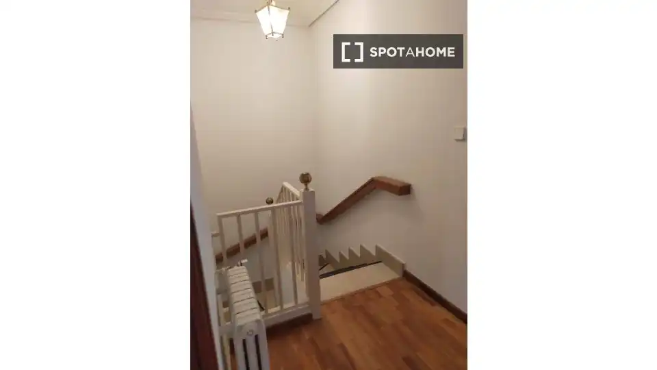 Flat for share in Murcia  with Air Conditioner, Heating and Furnished