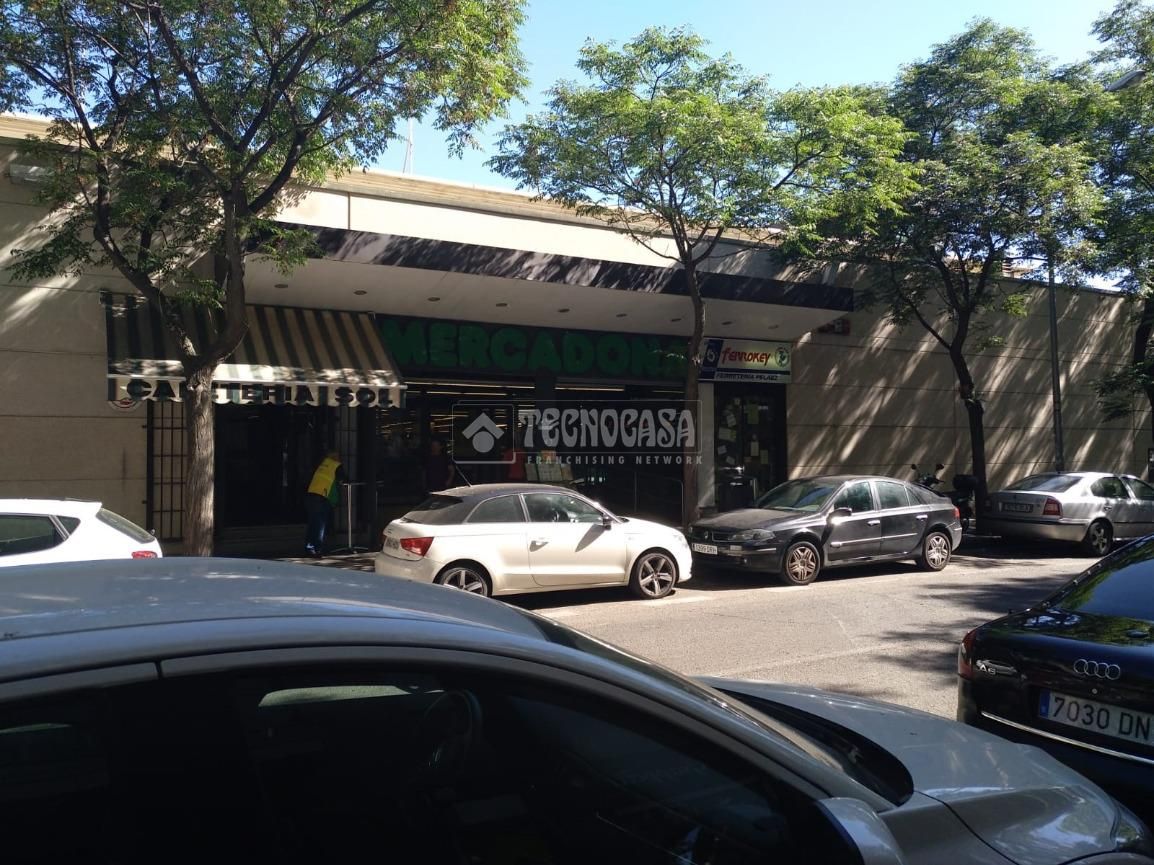 Flat for sale in Calle de Castroserna, Lucero